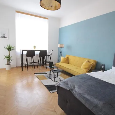 Apartment Moderne & Zentrale Citywohnung Nahe Stadthalle, Messe & Sportpark